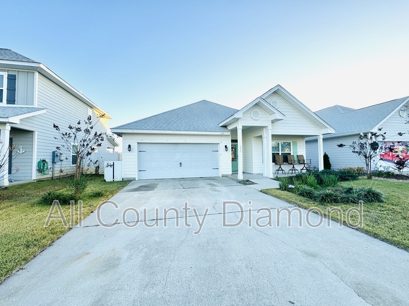 Panama City Beach House: 115 Moonraker Circle