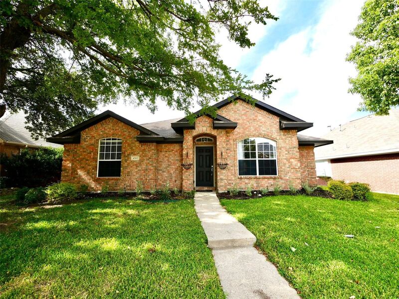 McKinney House: 4502 Highlands