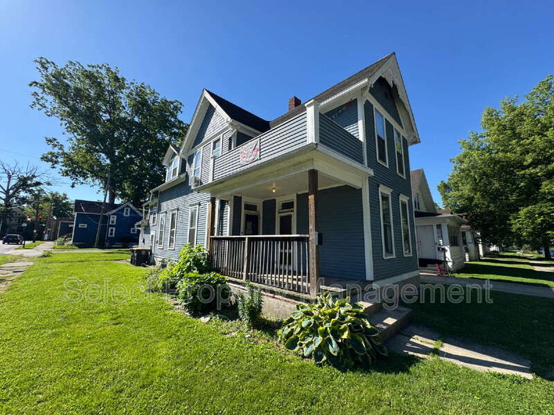Fort Wayne Townhome: 3201 Dinnen Avenue