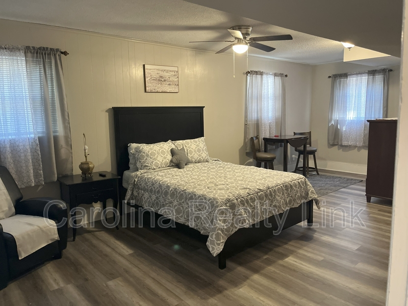 Charlotte House: Tuckaseegee Rd