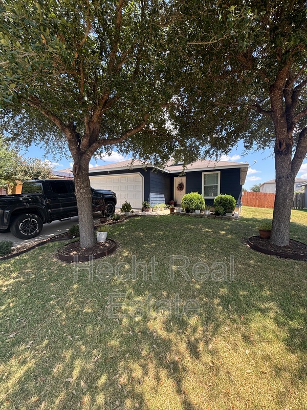 Hutto House: 114 Easy Street