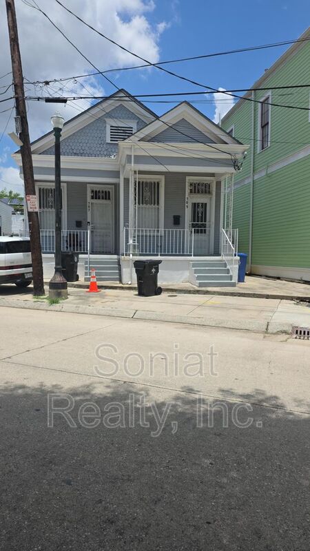 New Orleans Condo: 705 Felicity Street