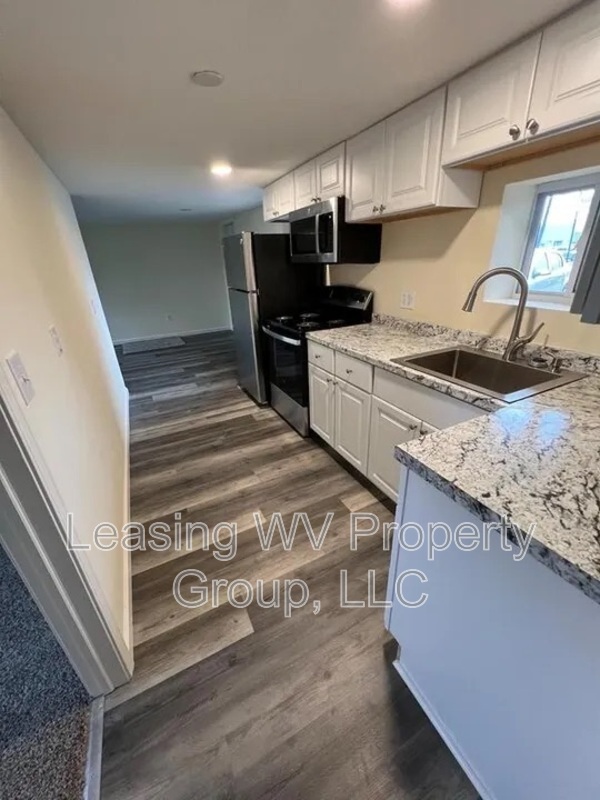 Nitro Apartment: 401 Main Avenue