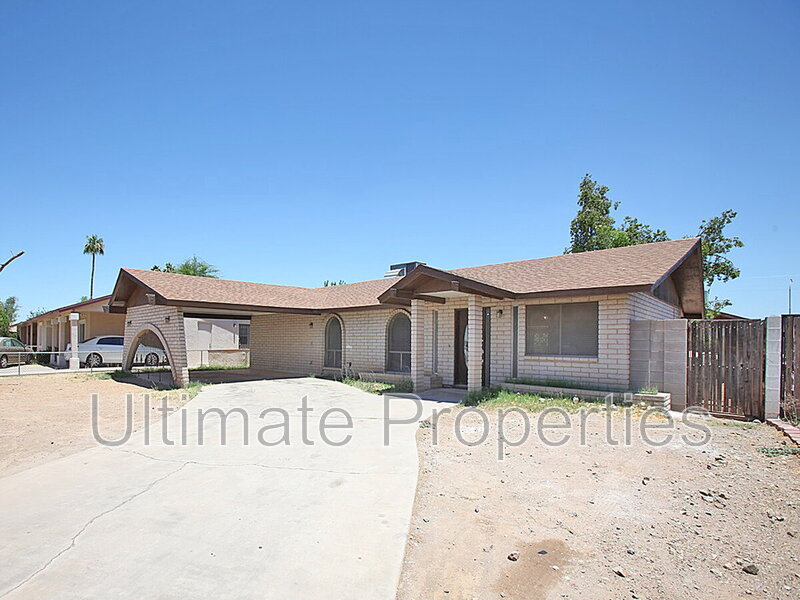 Glendale House: 6043 N 71st Ln