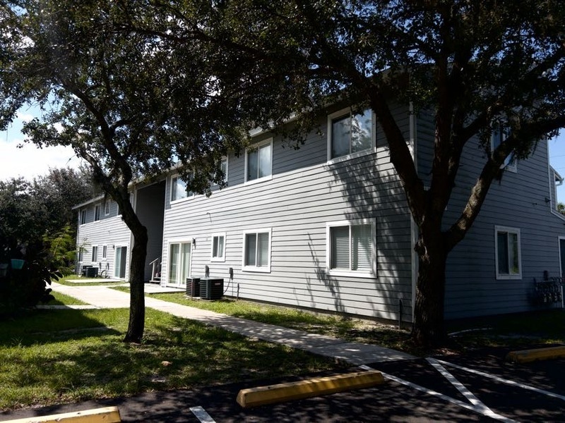 New Smyrna Beach Condo: 1050 Wayne Avenue
