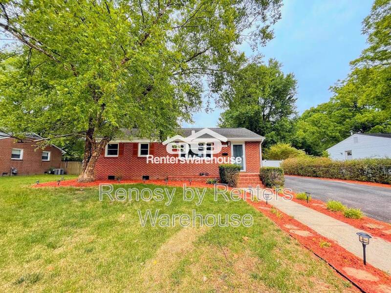 Newport News House: 531 Pagewood Drive