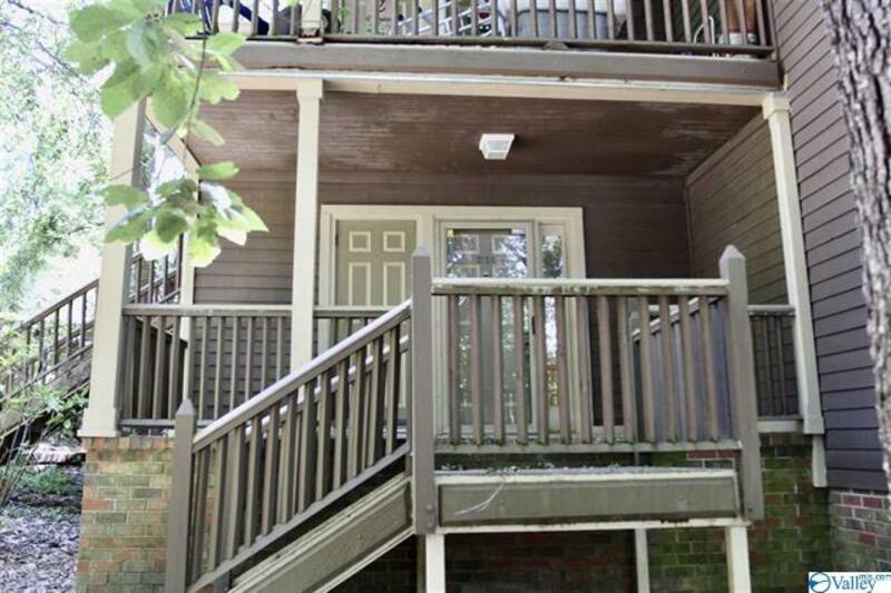 Huntsville House: 2128 Greenwood Pl SW