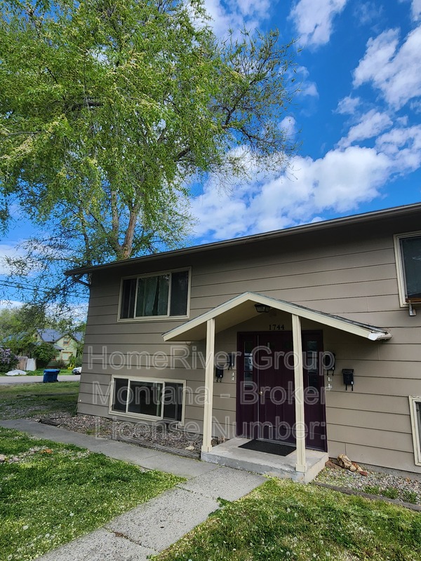 Missoula House: 1744 S 7th St W