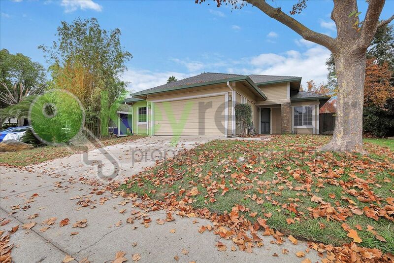 Antelope House: 8573 Meandering Way