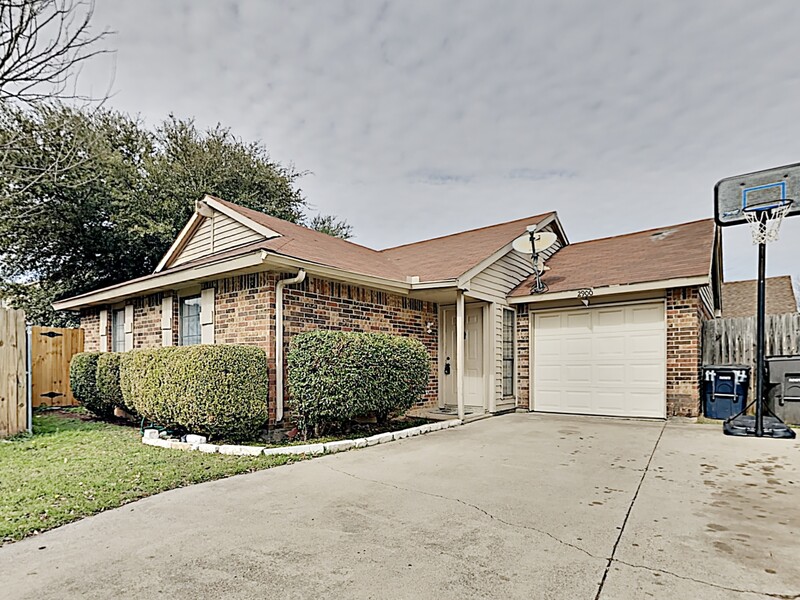 Fort Worth House: 2900 Galemeadow Dr