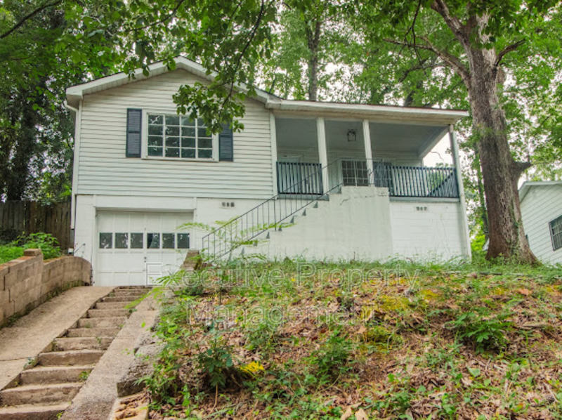 Birmingham House: 836 Vanderbilt Street