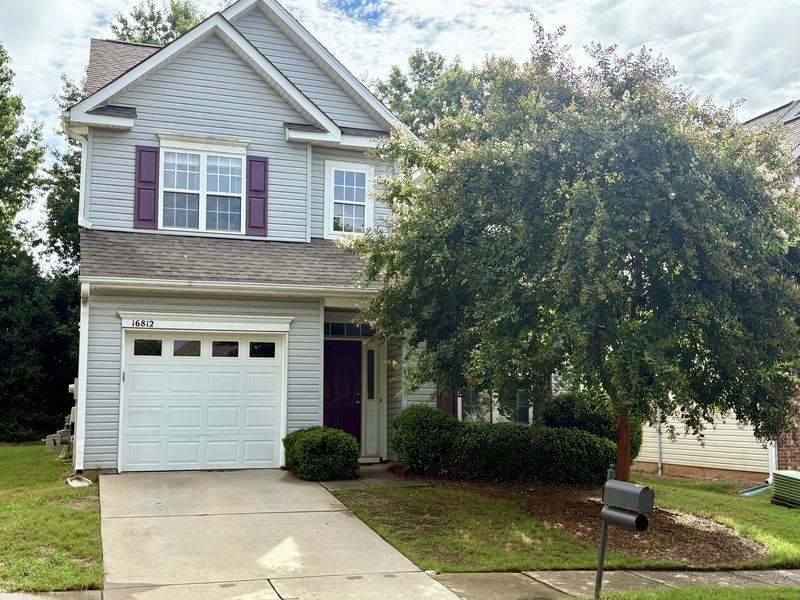 Charlotte House: 16812 Kettlewell Ln