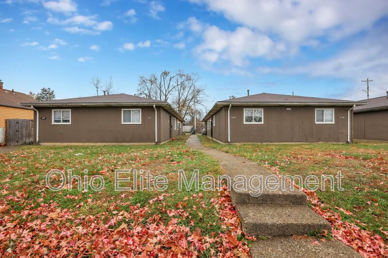 Columbus House: 2460 Hiawatha St