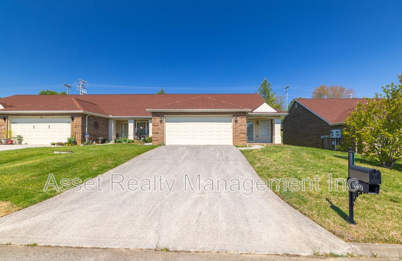 Knoxville Condo: 7037 Wakan Lane - 1