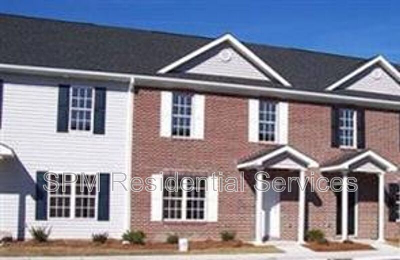 Leland House: 108 Lincoln Place Cir