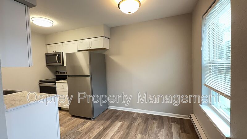 Recently Renovated 2-Bedroom Apartment in Norfolk, VA! - Photo 2