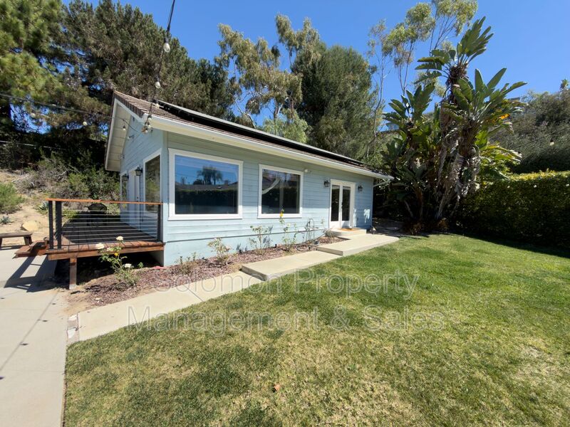 Carlsbad House: 2840 Esturion Pl