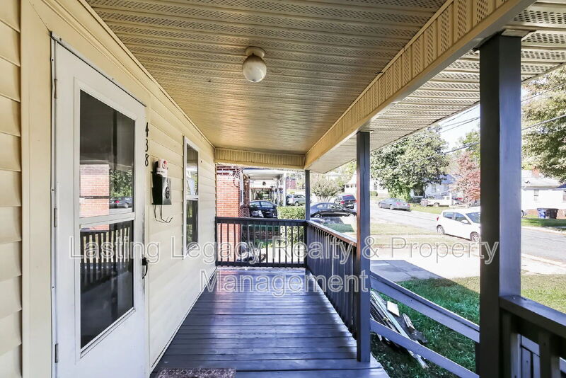 Winston Salem House: 438 W 24th Street