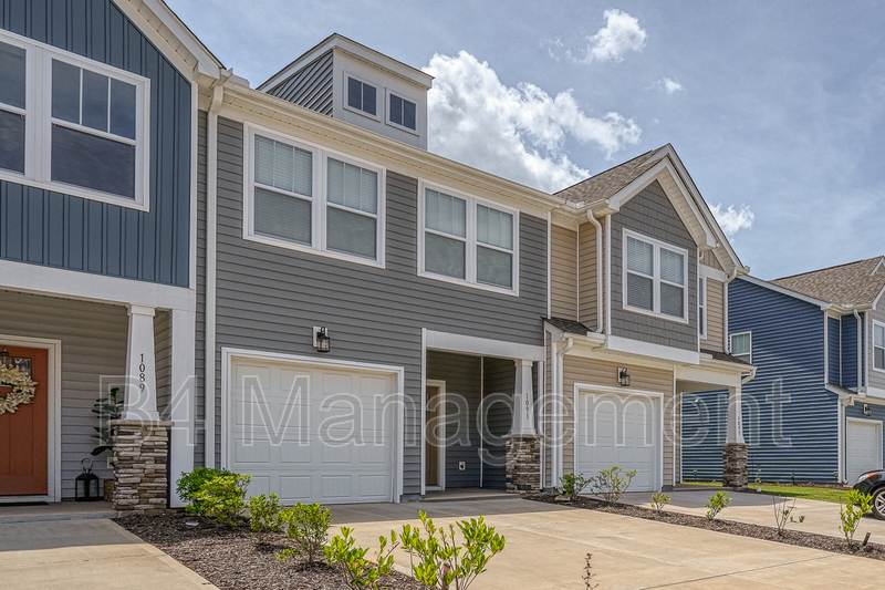 Moore Townhome: 1091 Millison Place