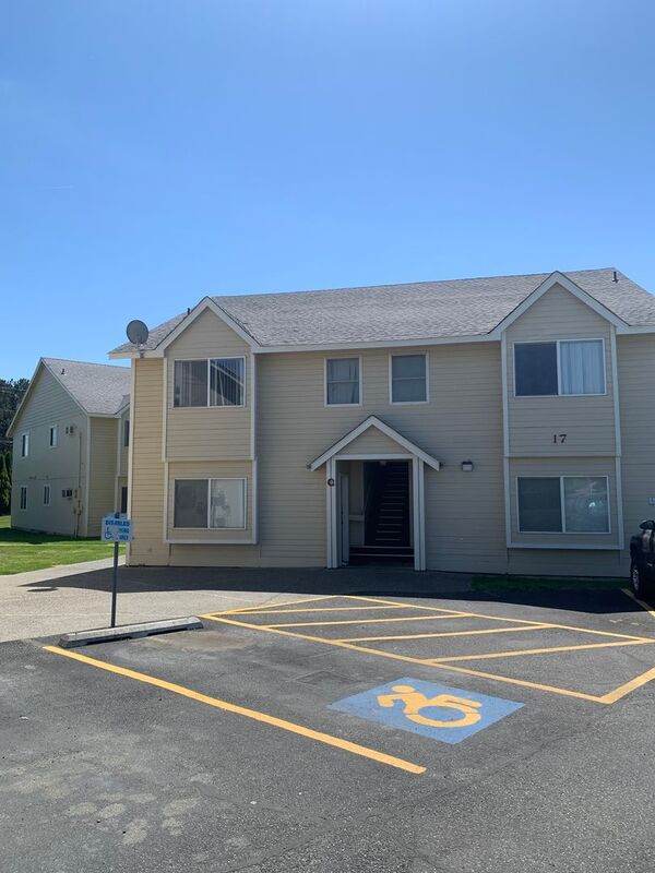 Kennewick Condo: 17 W. 24th Ave