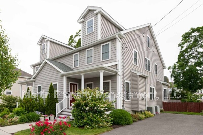 Watertown House: 162 Sycamore Street