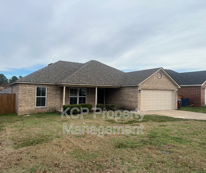 Fort Smith House: 2014 North 55th Place