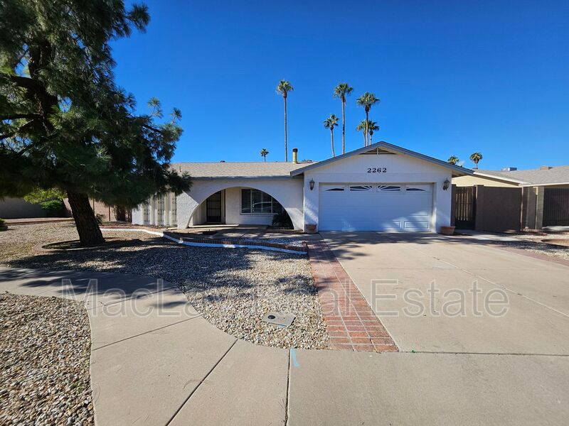 Mesa House: 2262 S Las Flores