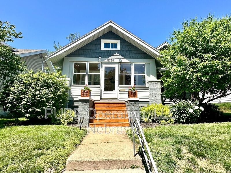 Omaha House: 5724 Rees St