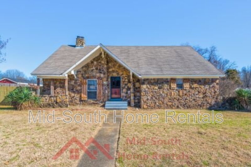 Memphis House: 5164 Brushwood Dr