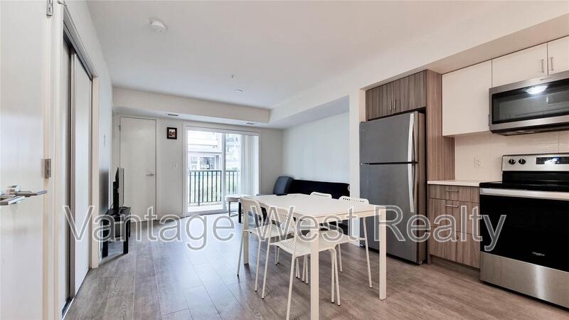 Kelowna Condo: 220-625 Academy Way