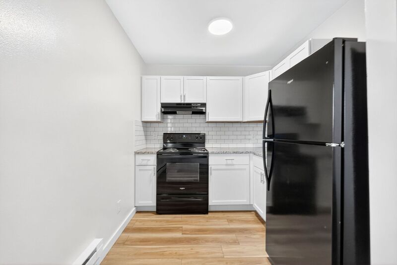 Reynoldsburg House: 7374 East Main Street