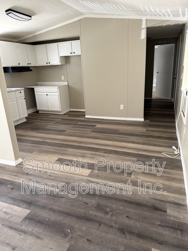 Pensacola House: 7650 Kipling St.