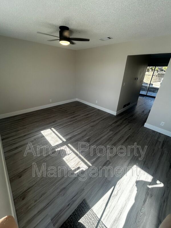 Junction City House: 1250 South Jackson Street