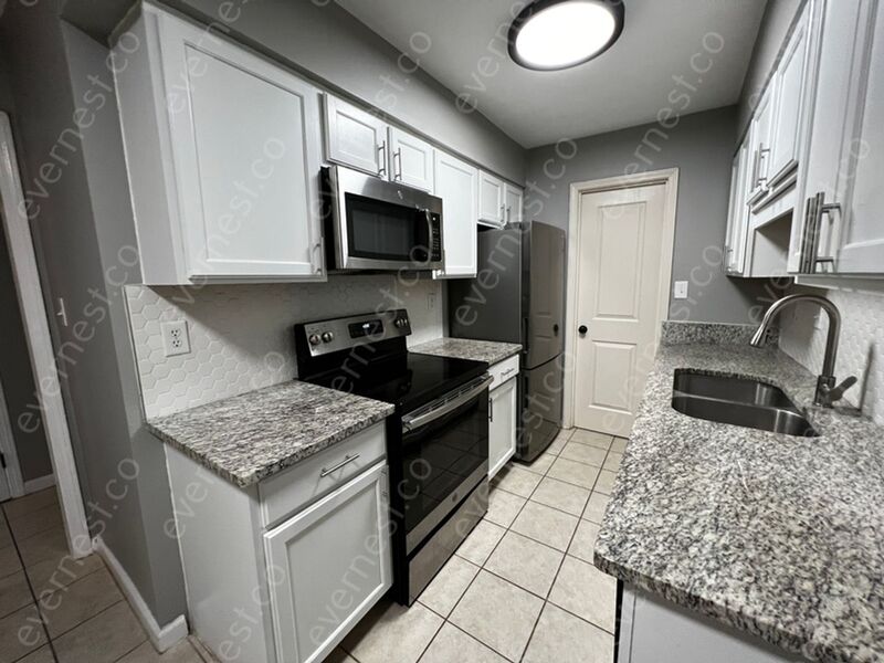 Request a Viewing for 1502 Patton Creek Ln Tenant Turner