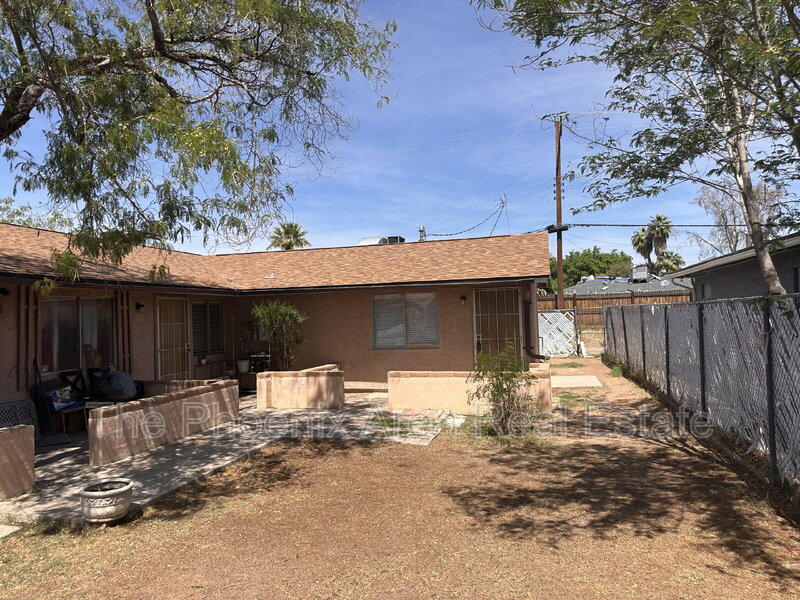 Phoenix Condo: 4820 E Willetta St