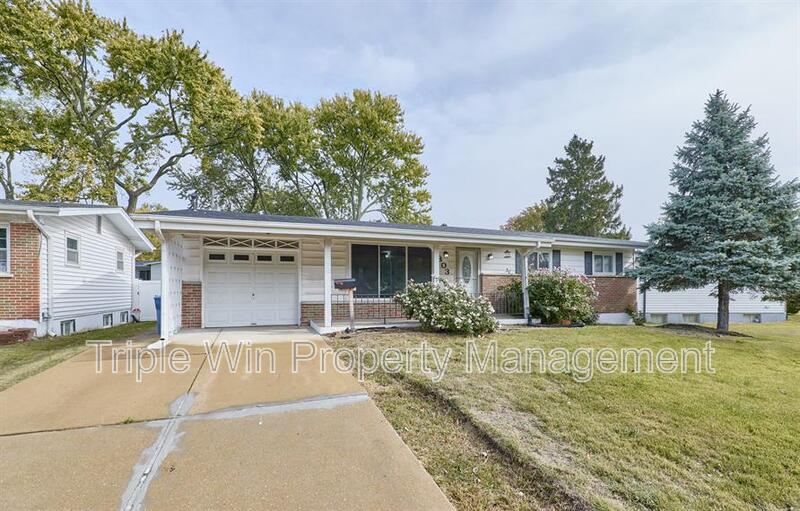 Hazelwood House: 803 Holiday Ave