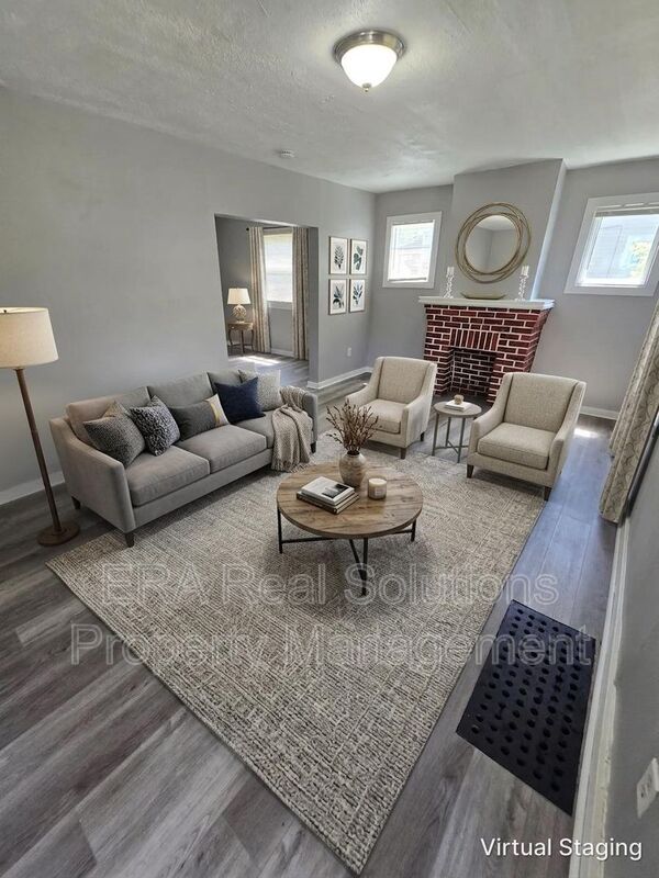 Columbus House: 2590 Parkwood Avenue