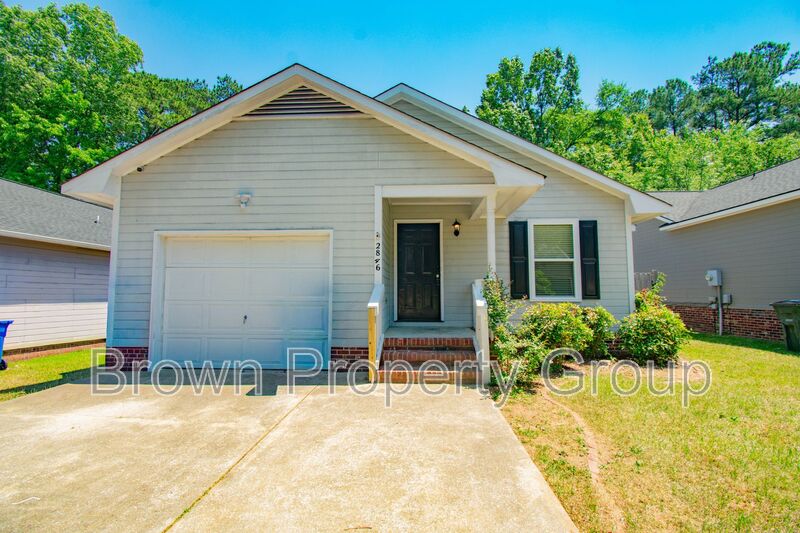 Fayetteville House: 2846 Copenhagen dr