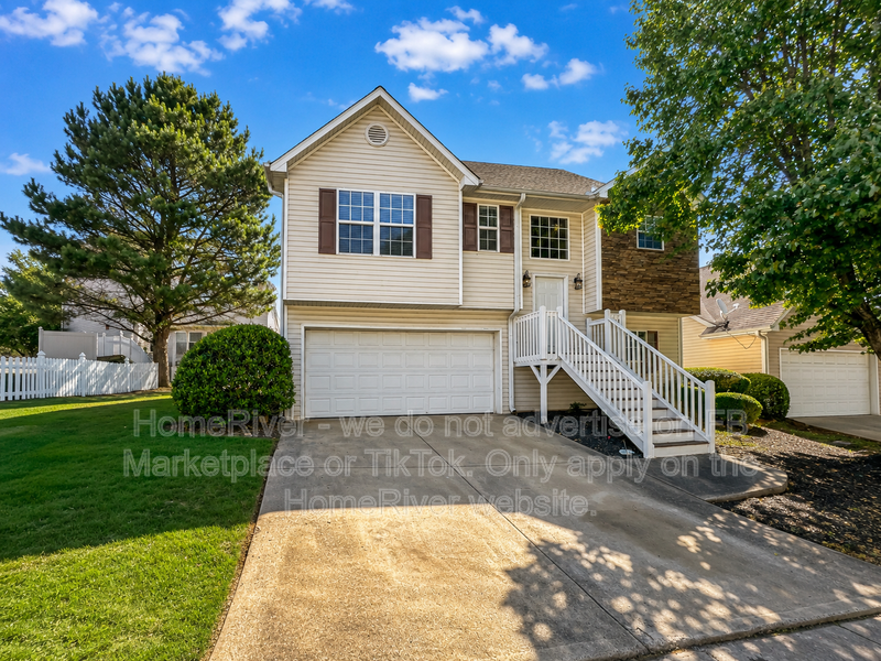 Hiram House: 90 Greystone Cir
