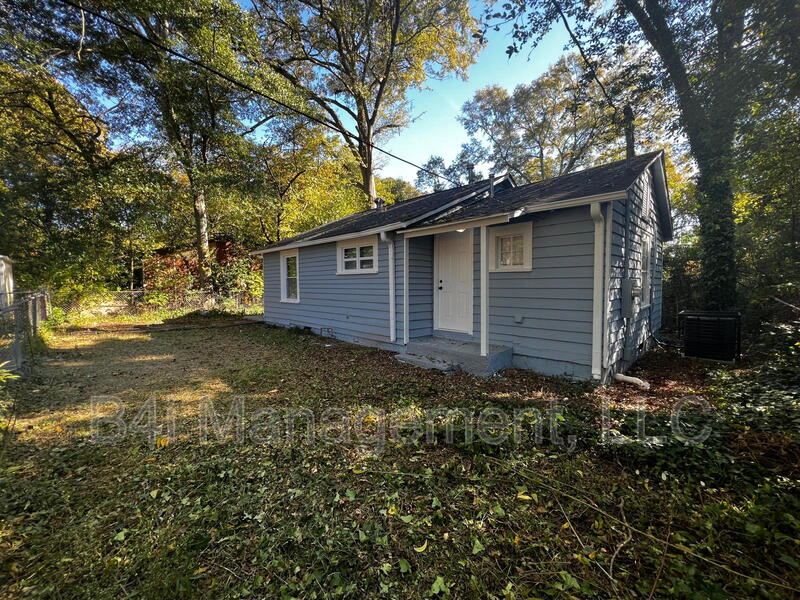 Griffin House: 1334 W Poplar St