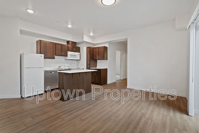 Portland Condo: 6263 N Cecelia St