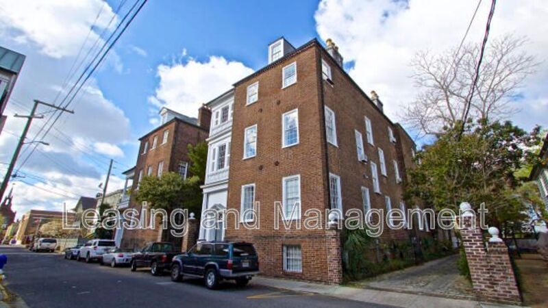 Charleston Condo: 23 Archdale Street