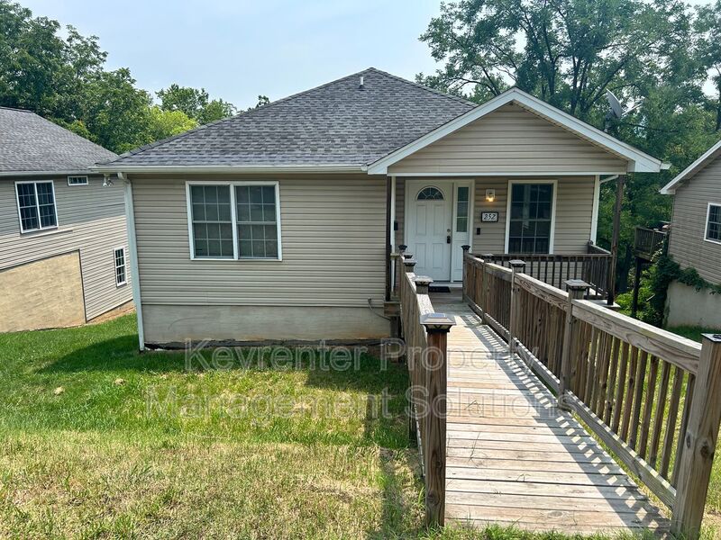 Waynesboro House: 252 Shiloh Ave