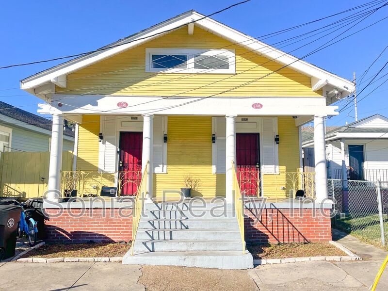 New Orleans House: 1726 Mandeville Street