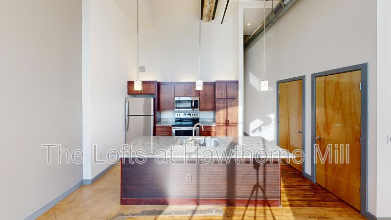 Charlotte Condo: 1101 Hawthorne Lane