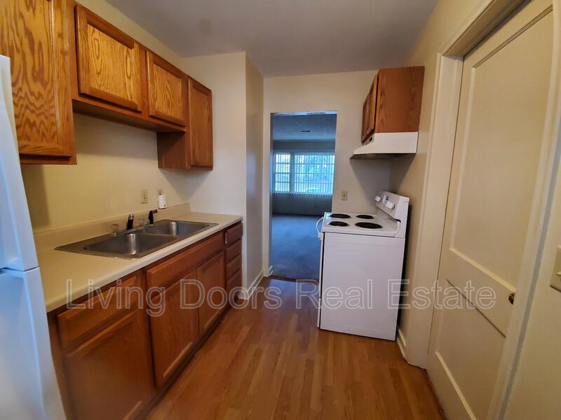Lincoln Condo: 323 S 47th St