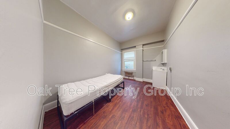 Berkeley House: 2008 Shattuck Avenue