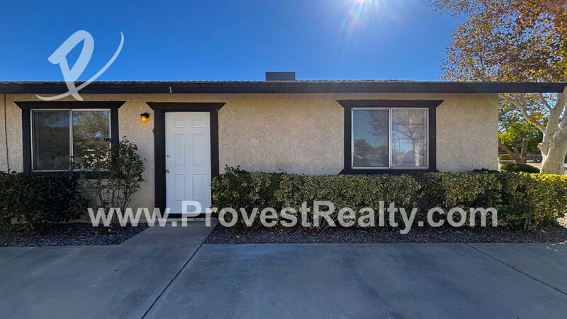 Apple Valley House: 13261 Mohawk Rd.