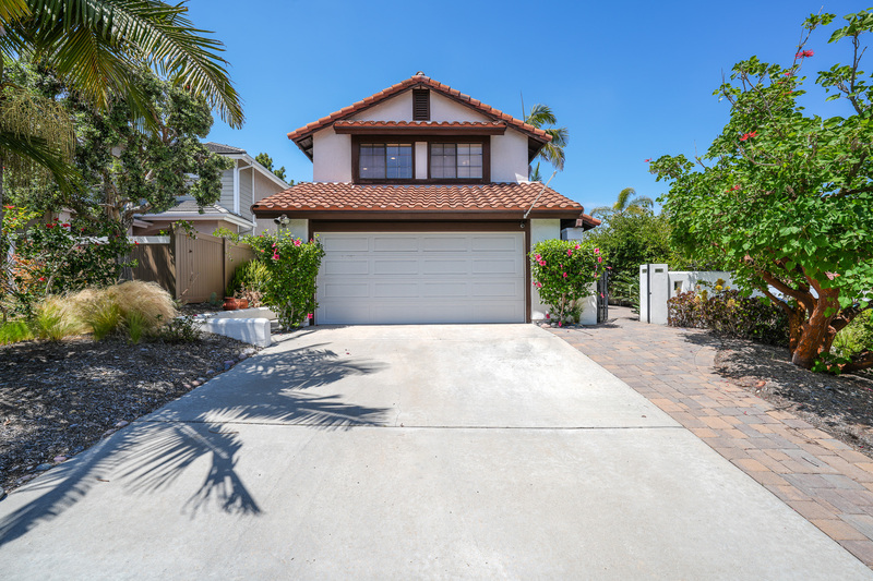 San Diego House: 4394 Mistral Place