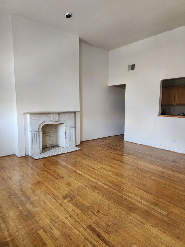 Baltimore Condo: 9 W. Preston St